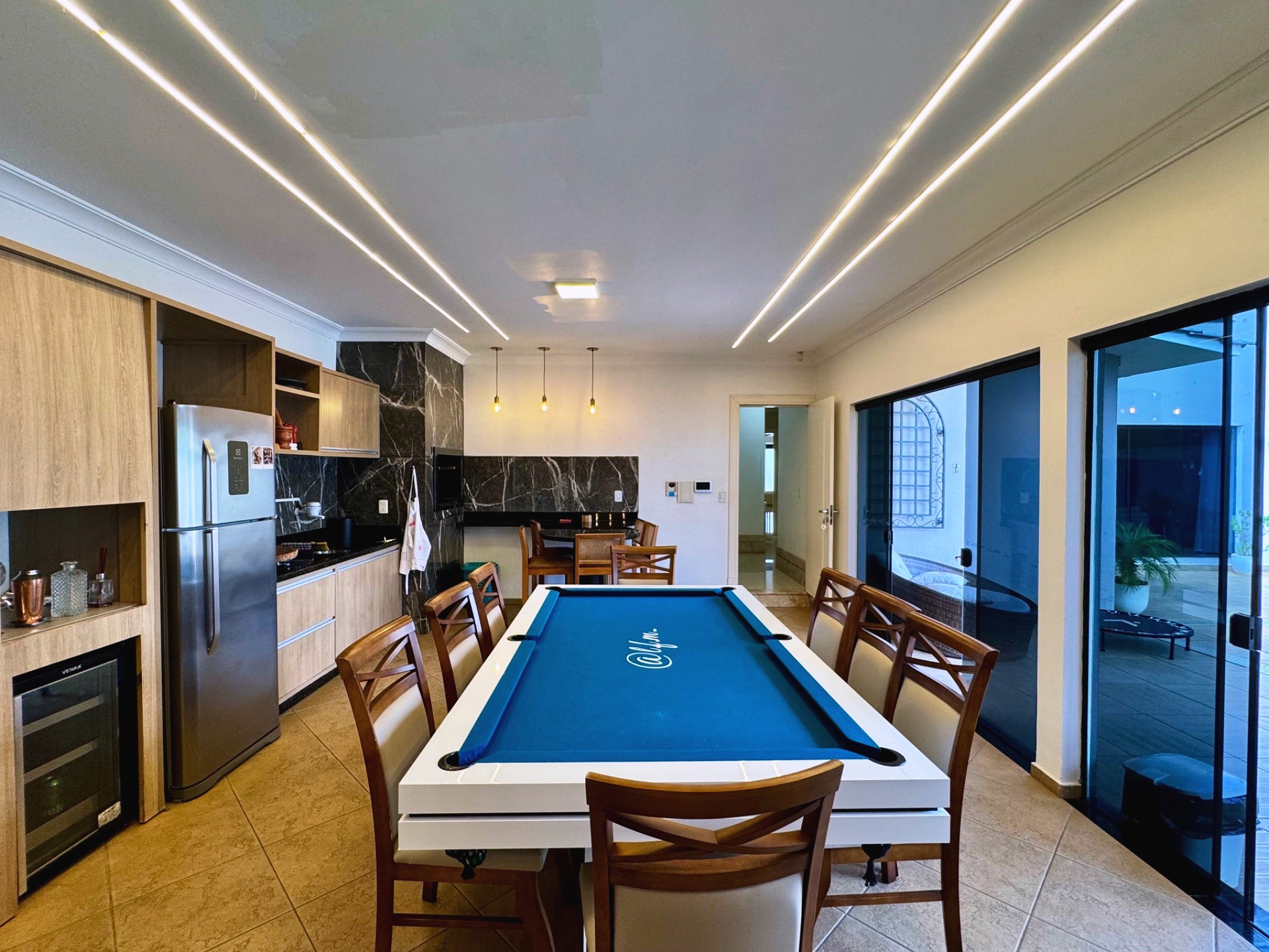 Casa com 05 quartos sendo 02 suítes/piscina aquecida/salão de festas – foto 6