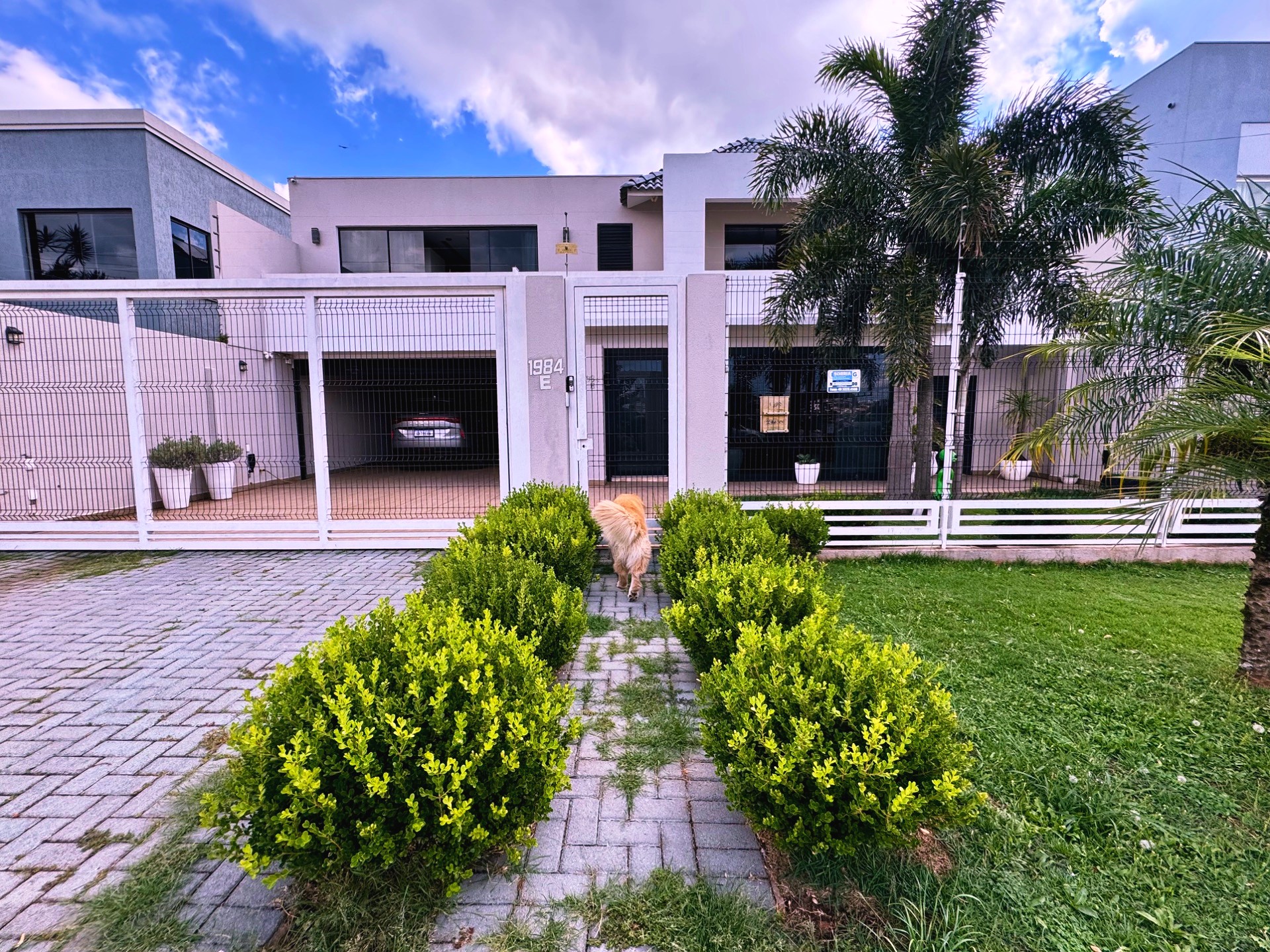 Casa com 05 quartos sendo 02 suítes/piscina aquecida/salão de festas – foto 2