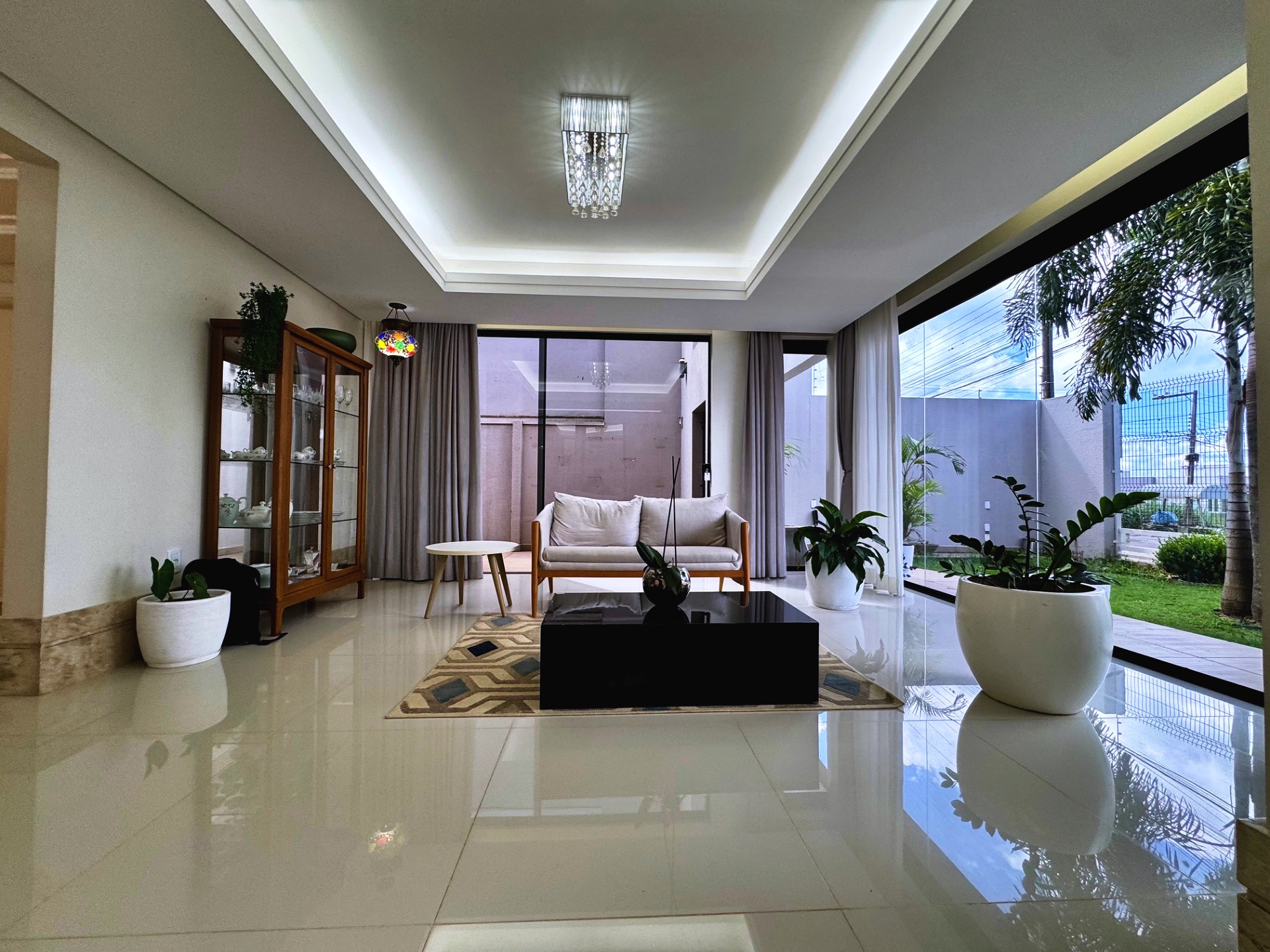 Casa com 05 quartos sendo 02 suítes/piscina aquecida/salão de festas – foto 9